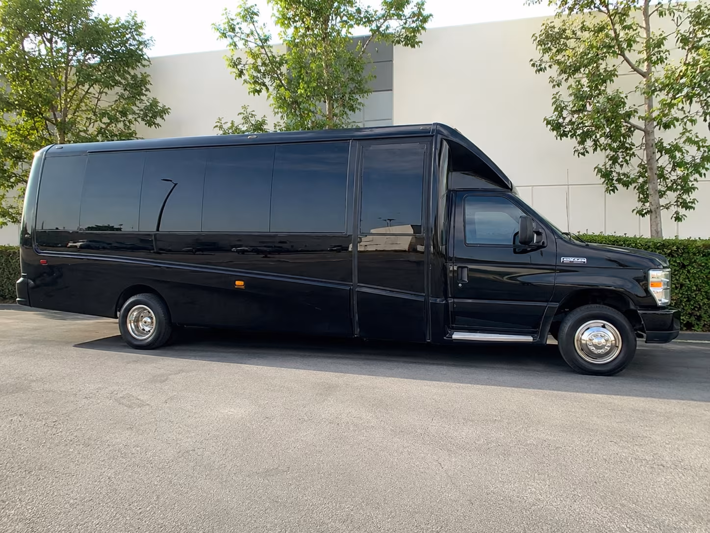 prom transportation to the ontario convention center and riverside venues