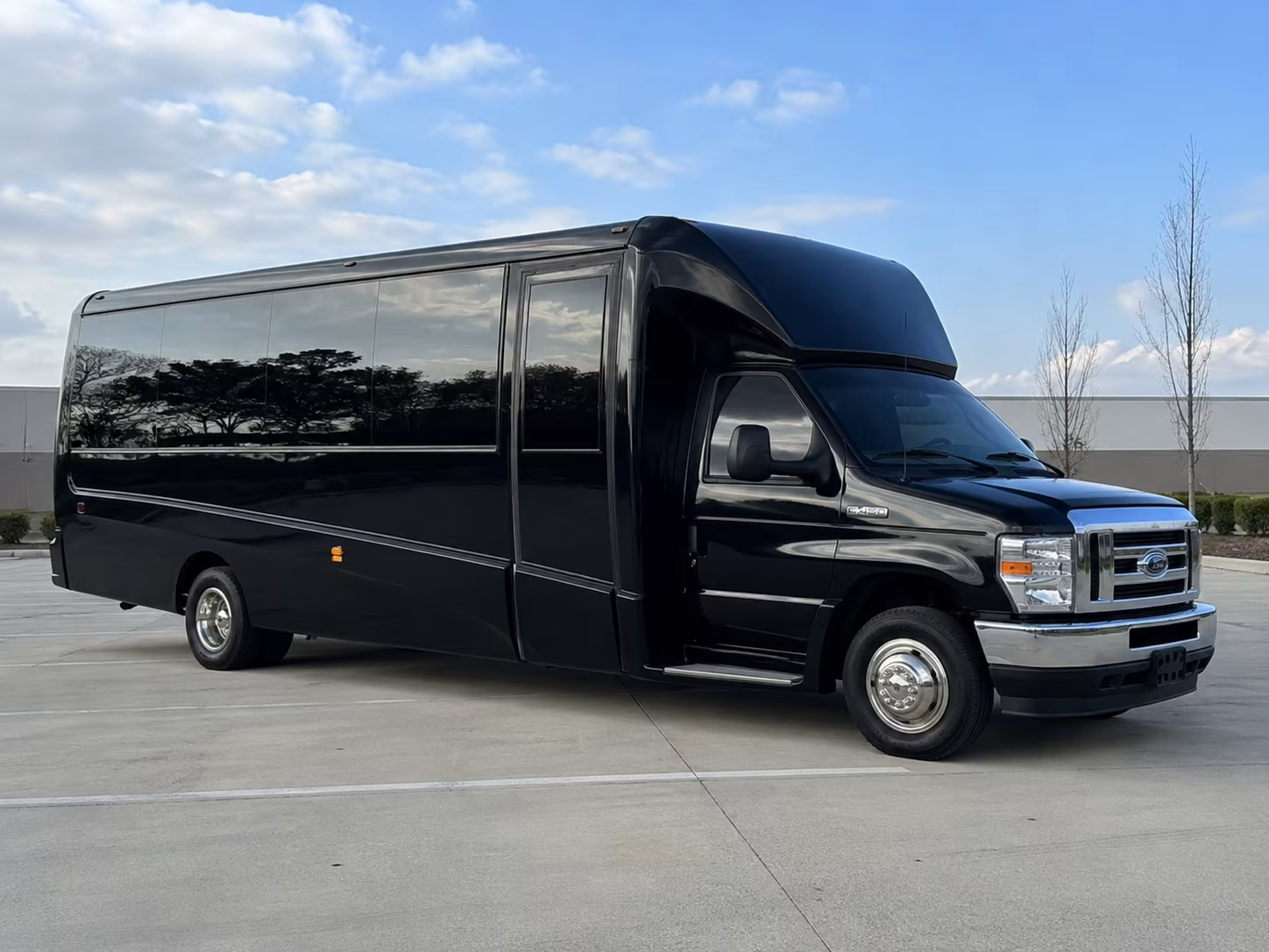 rialto conference shuttles and corporate bus rentals in rialto